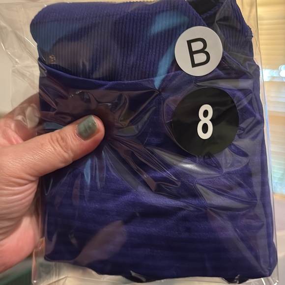 Under Armour Perfectly Seamless V-Neck Tank Stripe Racerback - Picture 7 of 7